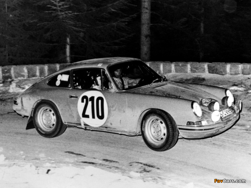 Images of Porsche 911 T 2.0 Coupe Rallye (901) 1968 (800 x 600)