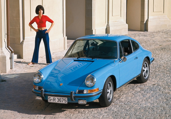 Images of Porsche 911 S 2.2 Coupe (911) 1970–71