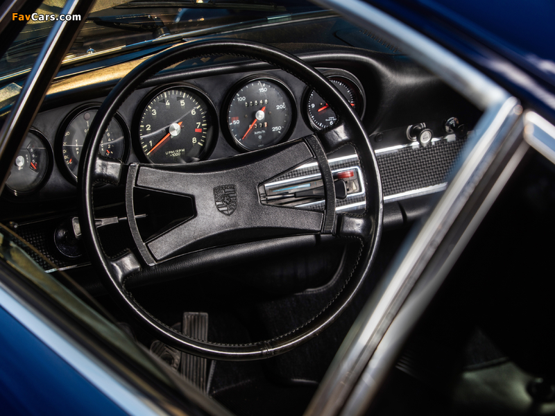 Images of Porsche 911 S 2.4 Coupe (911) 1971–73 (800 x 600)