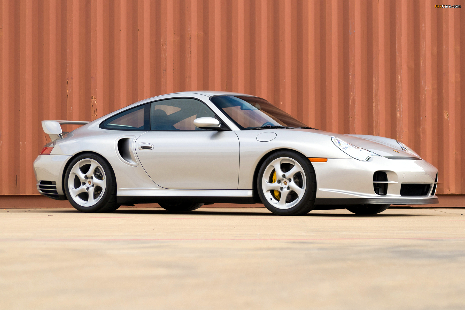 Images of Porsche 911 GT2 North America (996) 2001–03 (1800 x 1200)