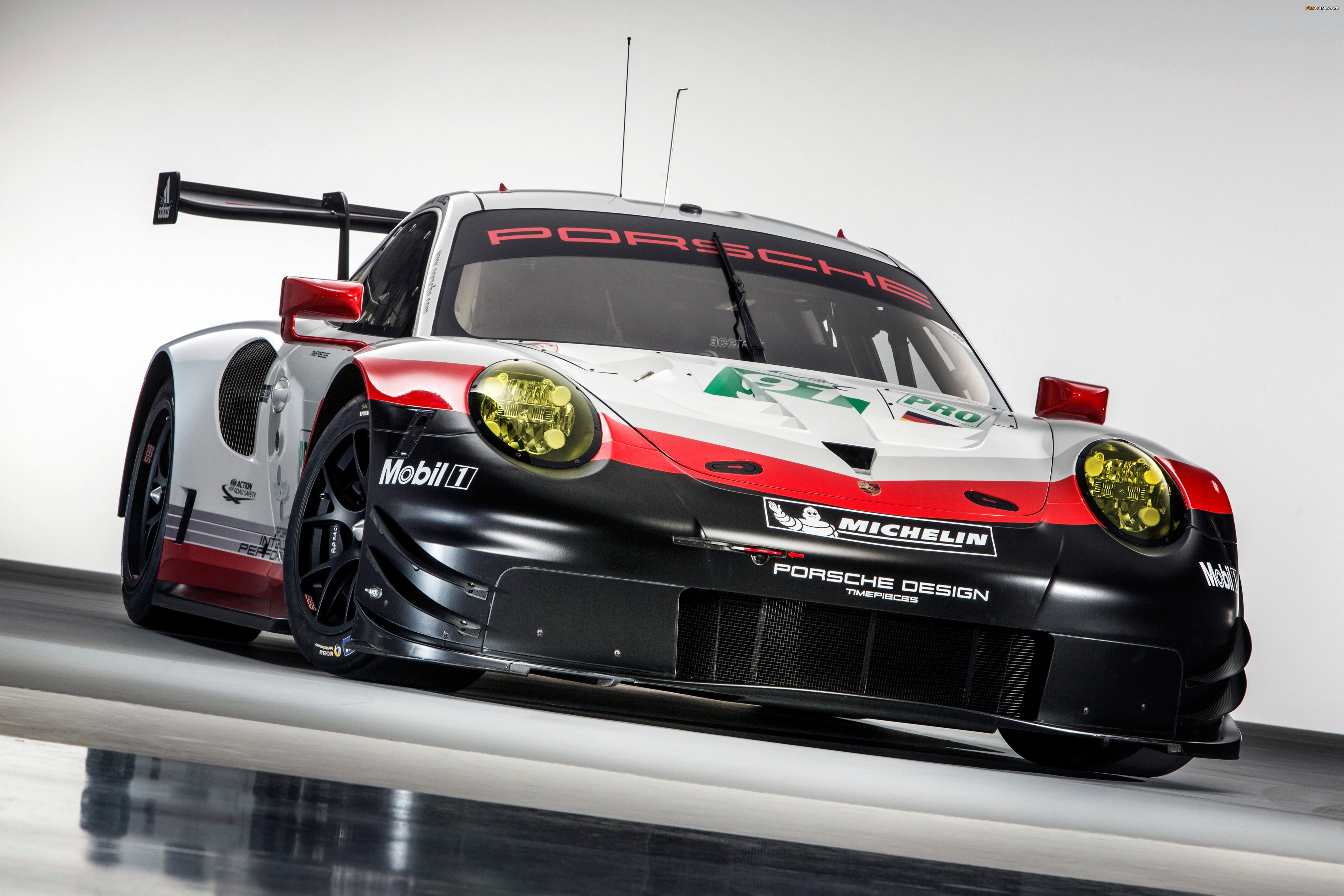 Images of Porsche 911 RSR (991) 2017 (4096 x 2732)