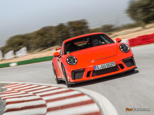 Images of Porsche 911 GT3 (991) 2017 (640 x 480)