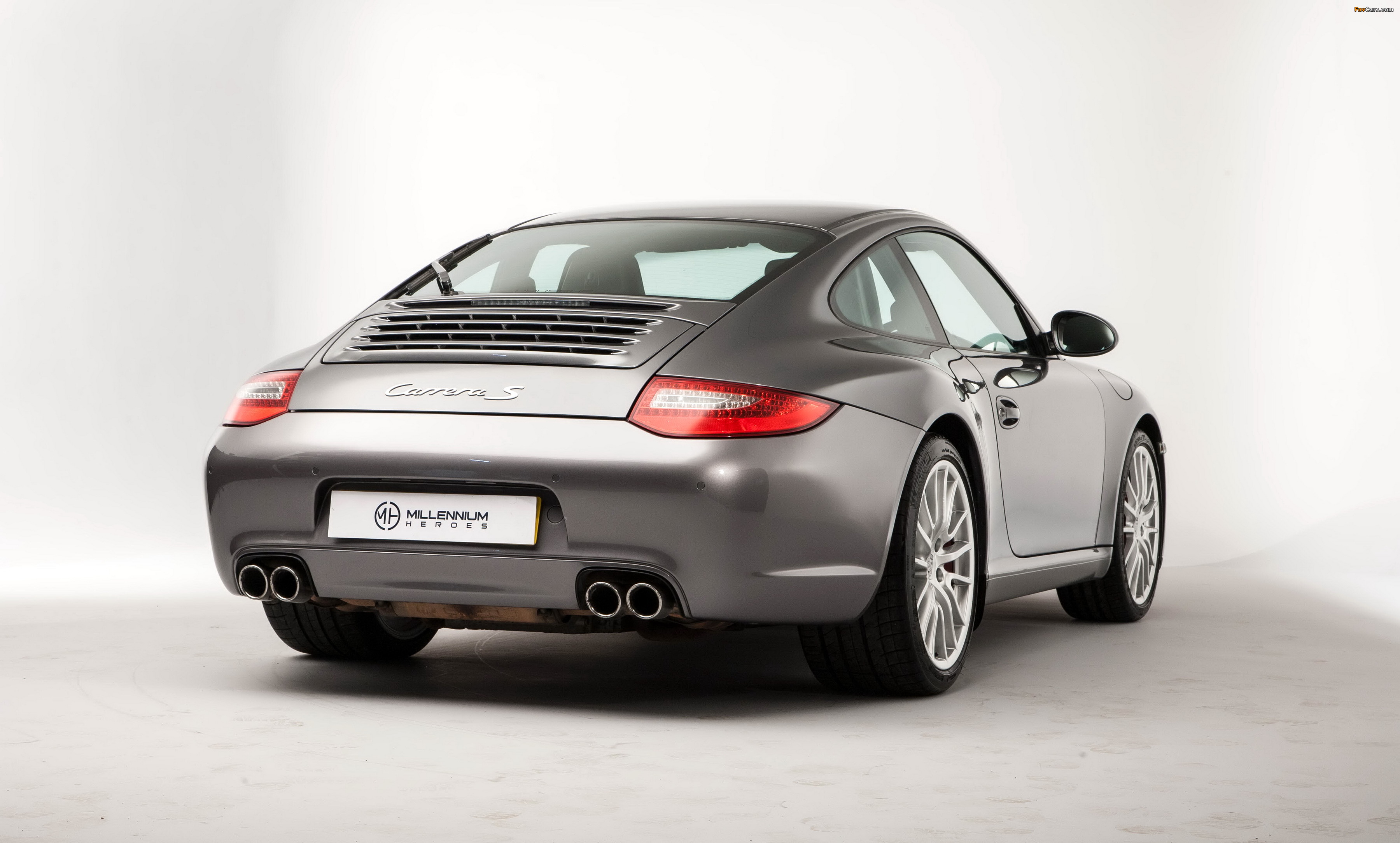 Photos of Porsche 911 Carrera S Coupe UK-spec (997) 2008–11 (3600 x 2169)