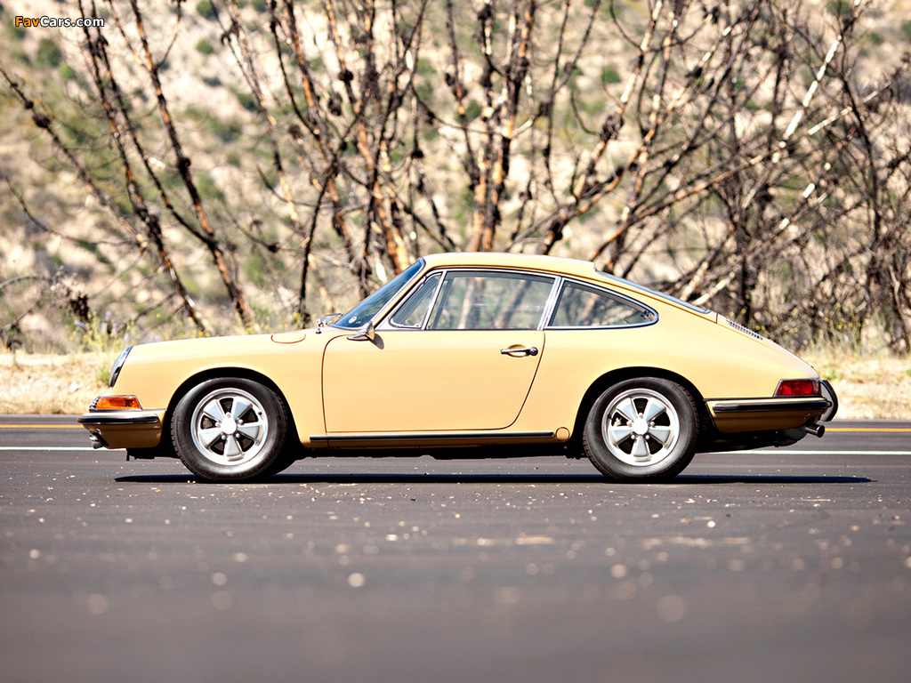 Pictures of Porsche 911 S 2.0 Coupe US-spec (901) 1966–68 (1024 x 768)