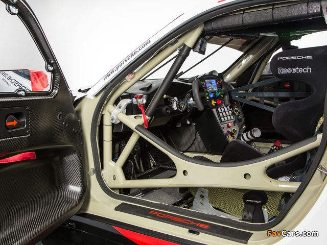 Porsche 911 RSR (991) 2017 pictures (640 x 480)