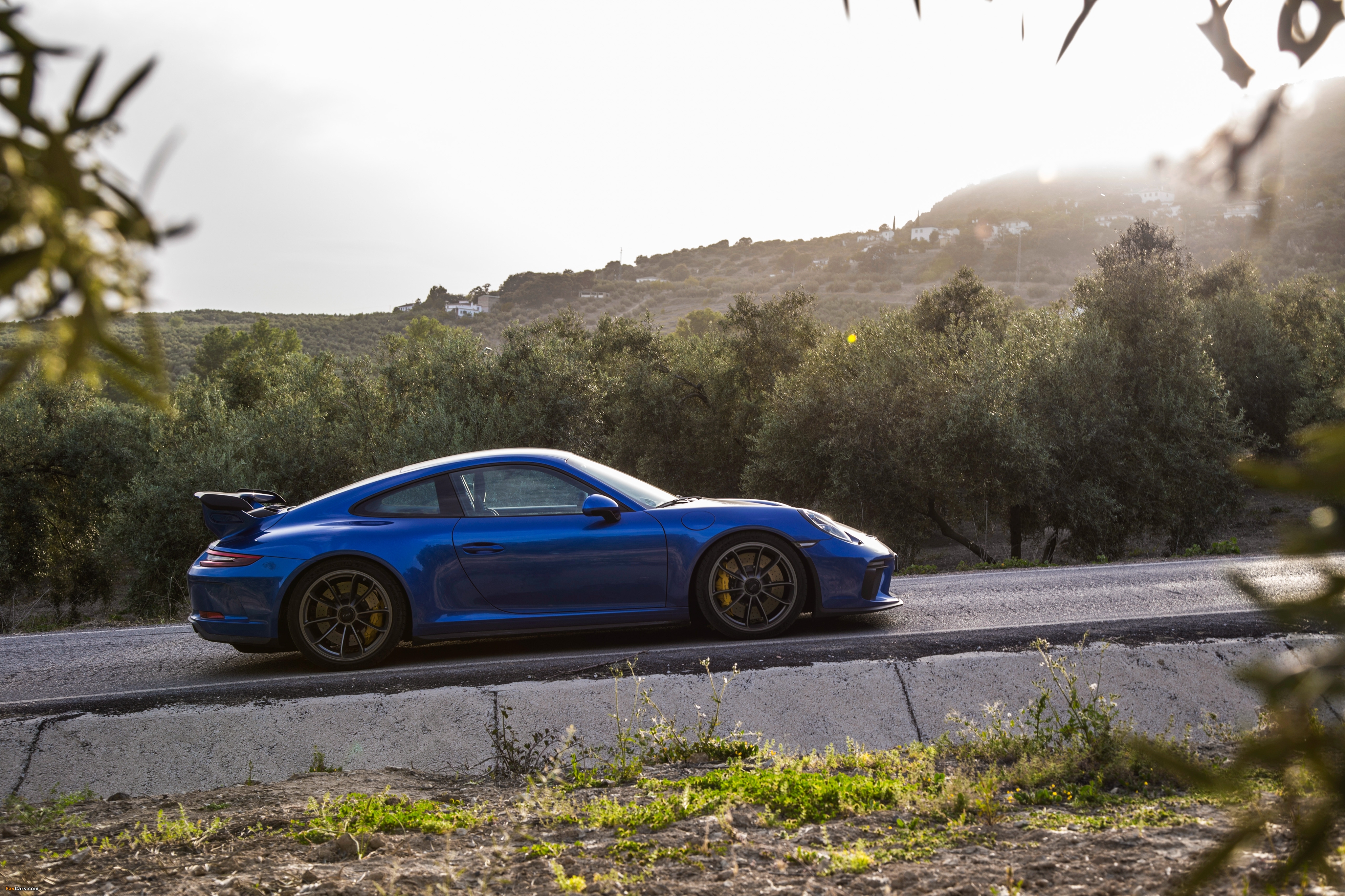 Porsche 911 GT3 (991) 2017 wallpapers (4096 x 2731)