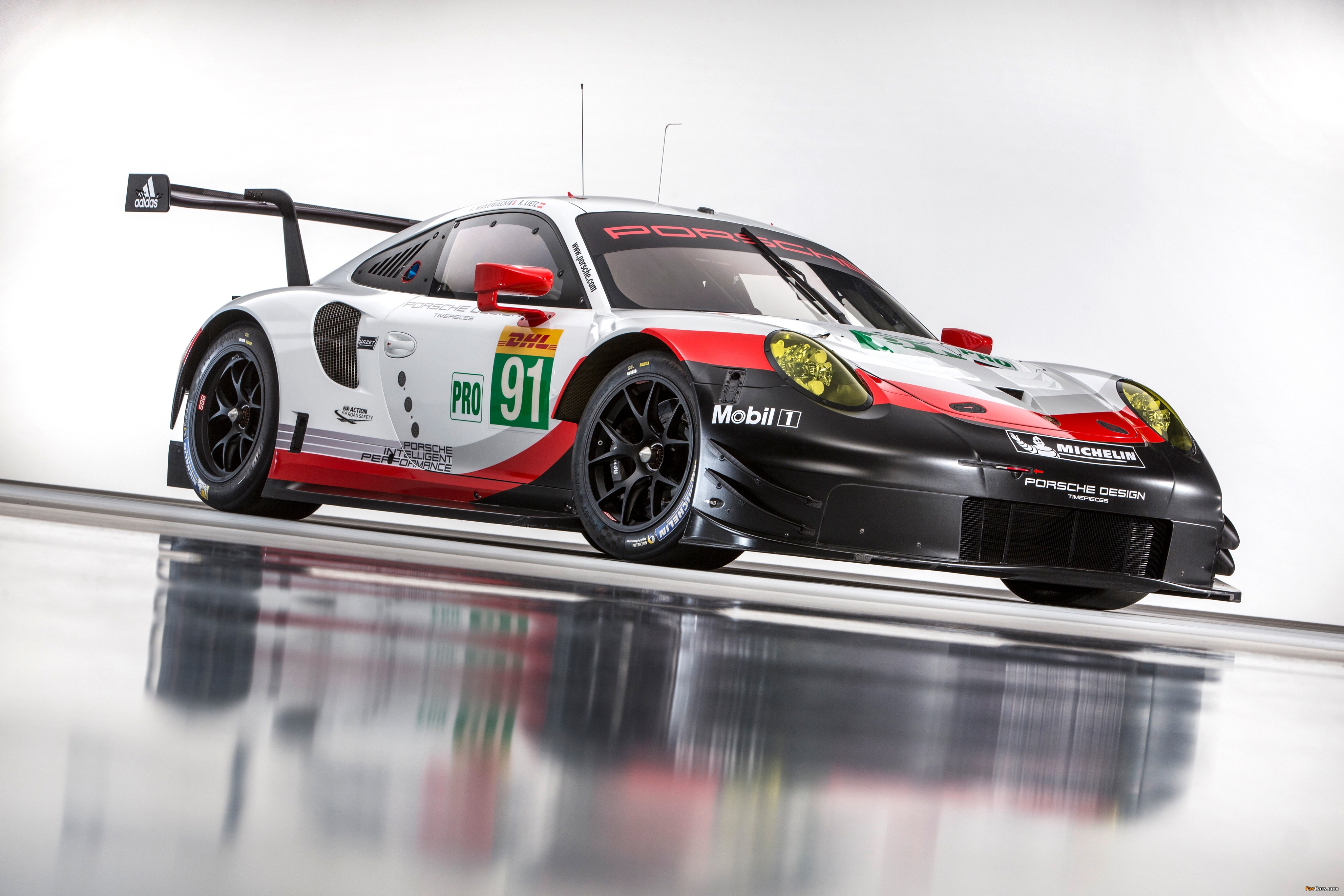 Porsche 911 RSR (991) 2017 wallpapers (4096 x 2731)