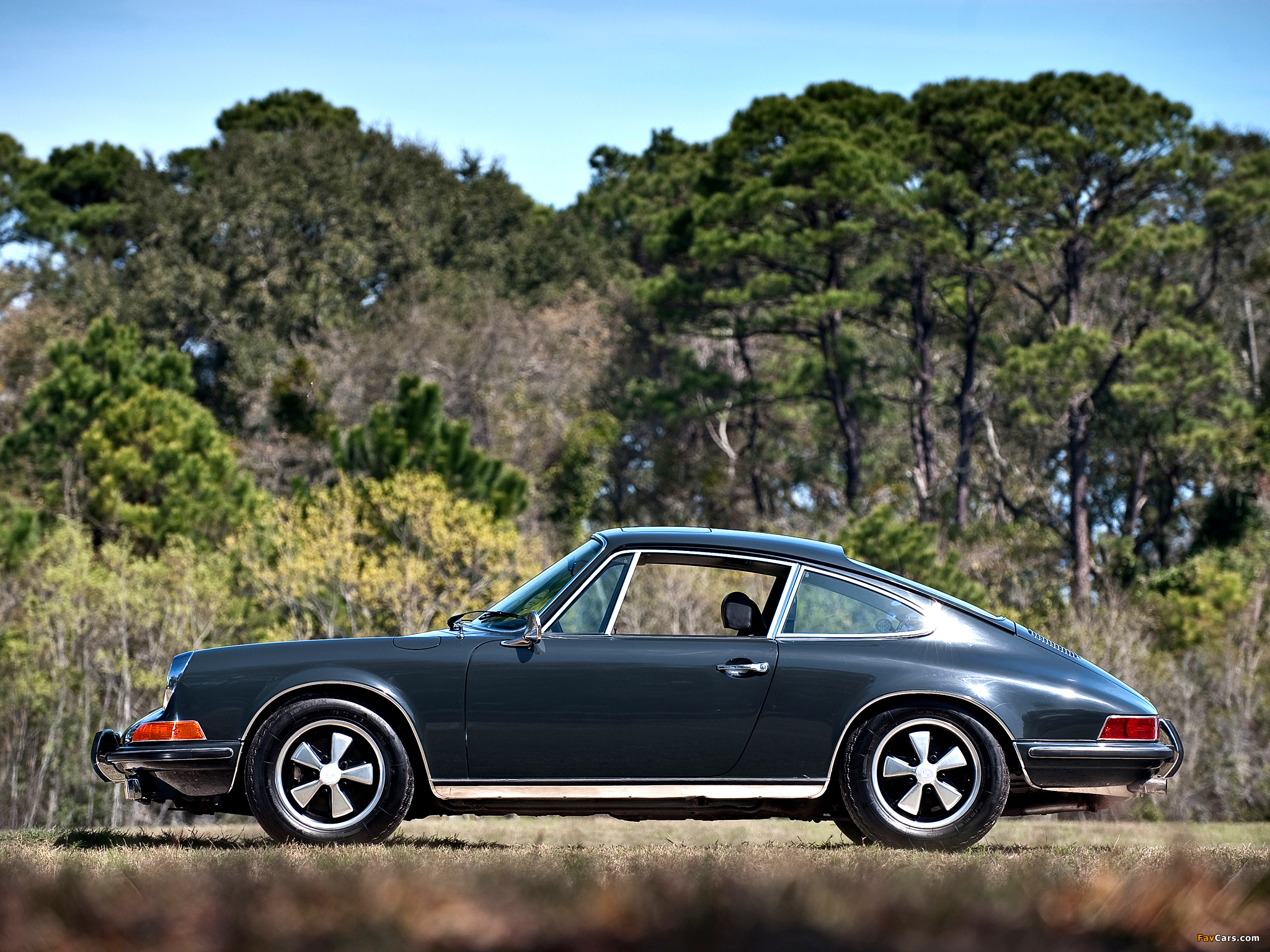 Porsche 911 S 2.2 Coupe US-spec (911) 1970–71 wallpapers (2048 x 1536)