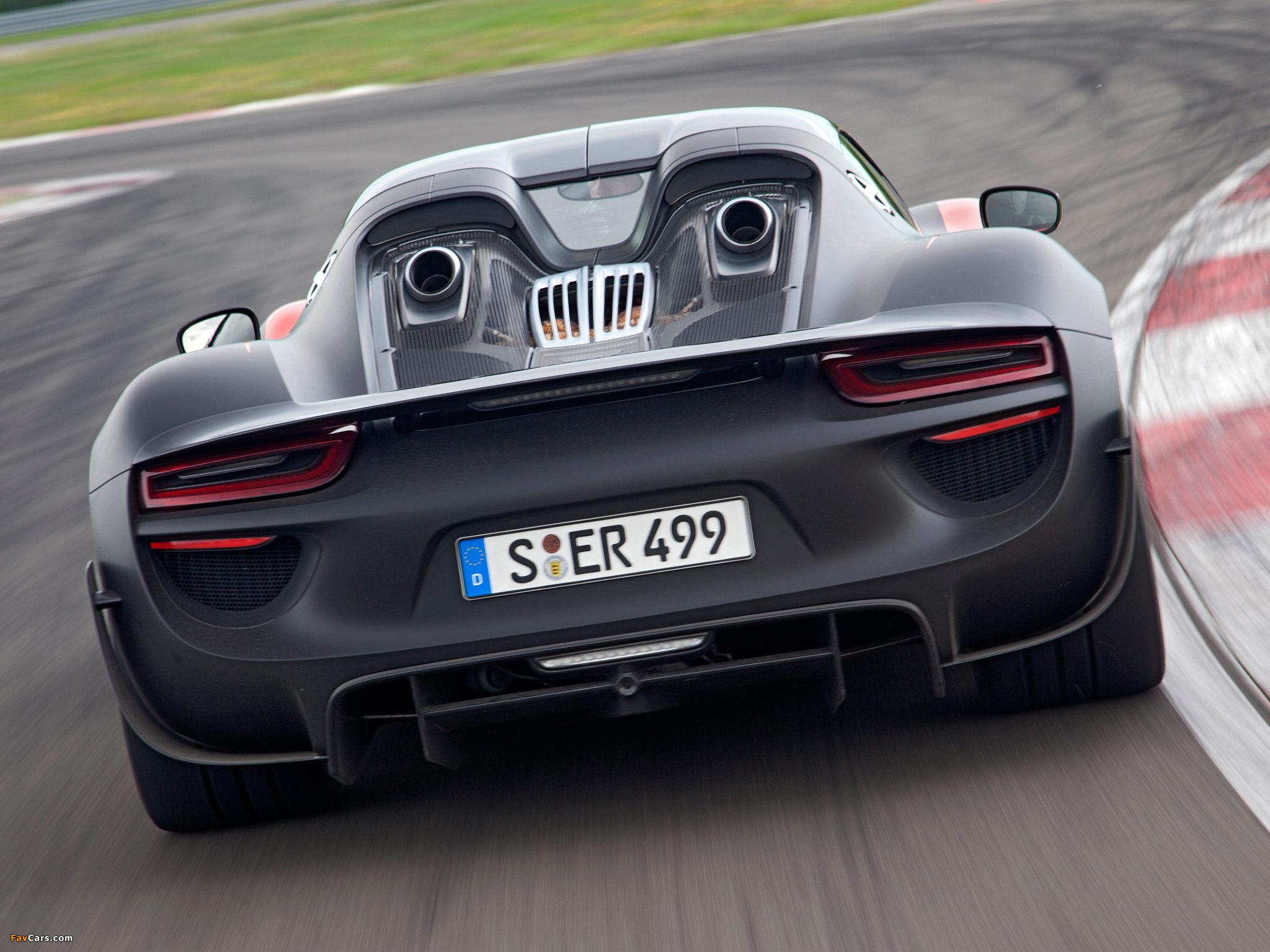 Porsche 918 Spyder Prototype 2013 wallpapers (2048 x 1536)