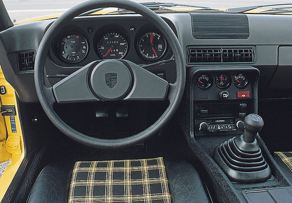Images of Porsche 924 Coupe 1976–85