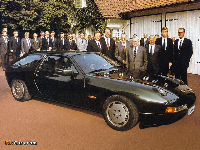 Pictures of Porsche 928-4 Prototype (942) 1984 (640 x 480)