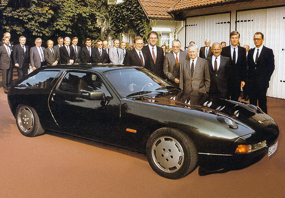 Pictures of Porsche 928-4 Prototype (942) 1984