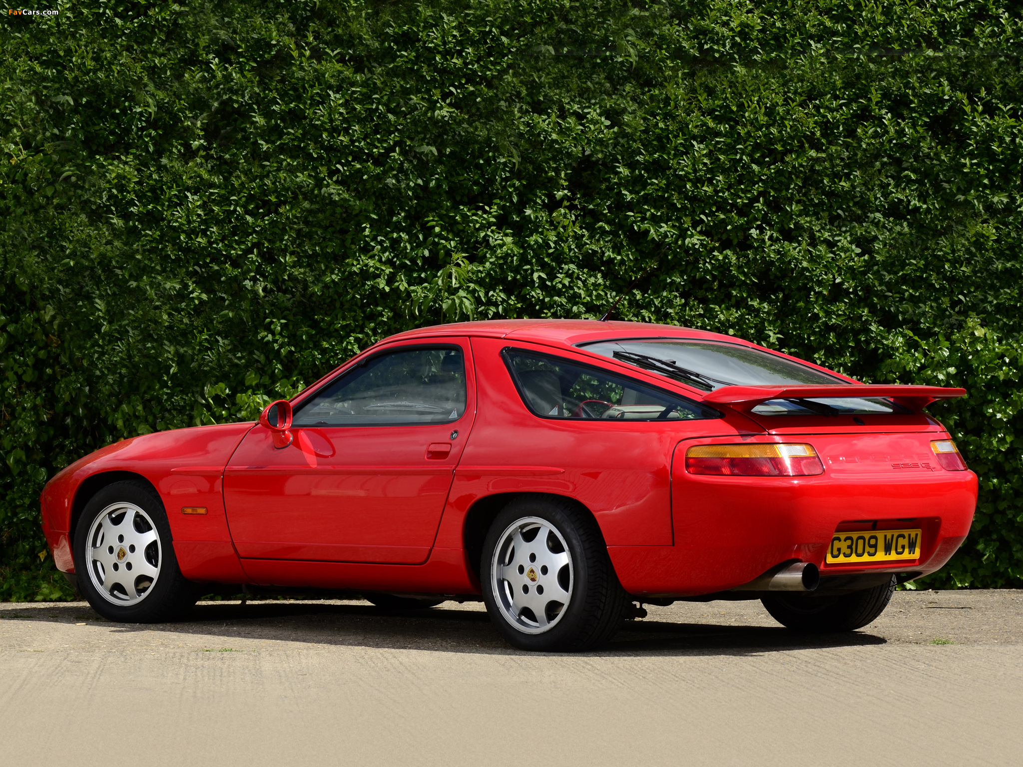 Pictures of Porsche 928 GT UK-spec 1989–91 (2048 x 1536)