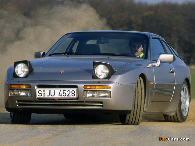 Images of Porsche 944 Turbo S Coupe (951) 1988 (640 x 480)