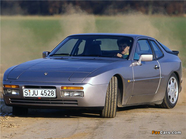 Images of Porsche 944 Turbo S Coupe (951) 1988 (640 x 480)