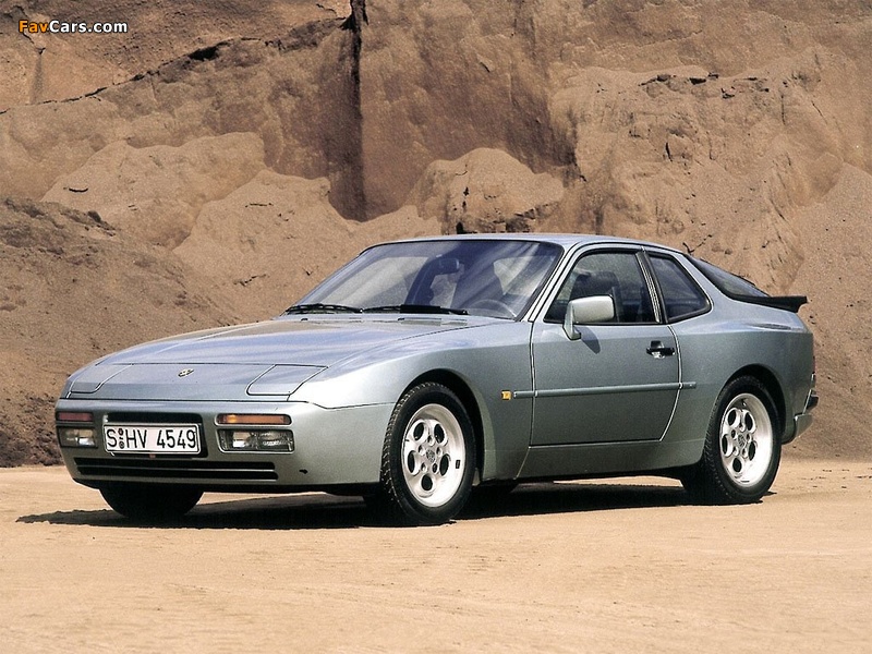 Photos of Porsche 944 Turbo S Coupe (951) 1988 (800 x 600)