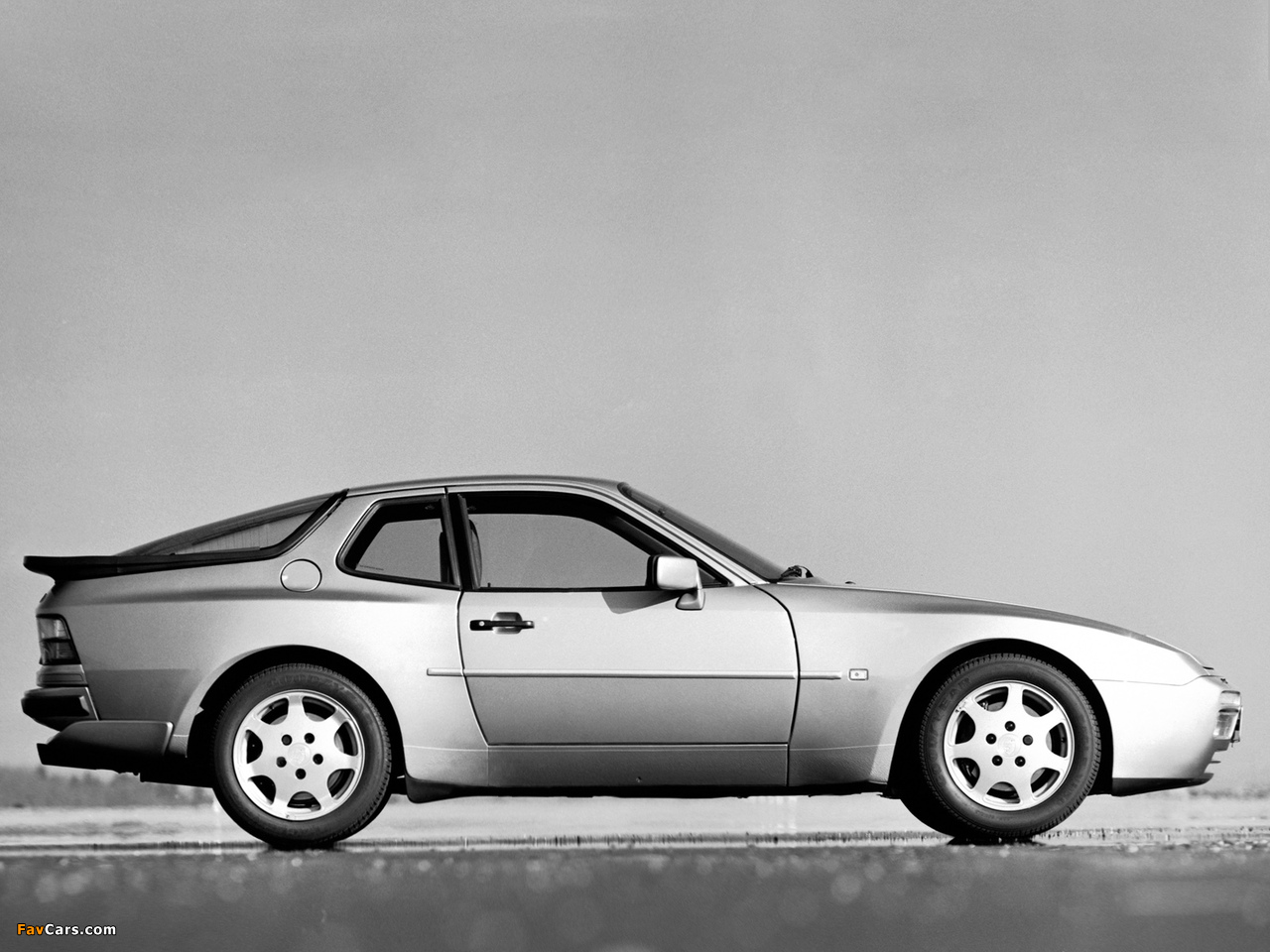 Porsche 944 Turbo Coupe 1985–91 wallpapers (1280 x 960)