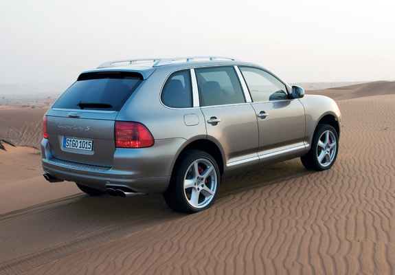 Images of Porsche Cayenne Turbo S (955) 2006–07