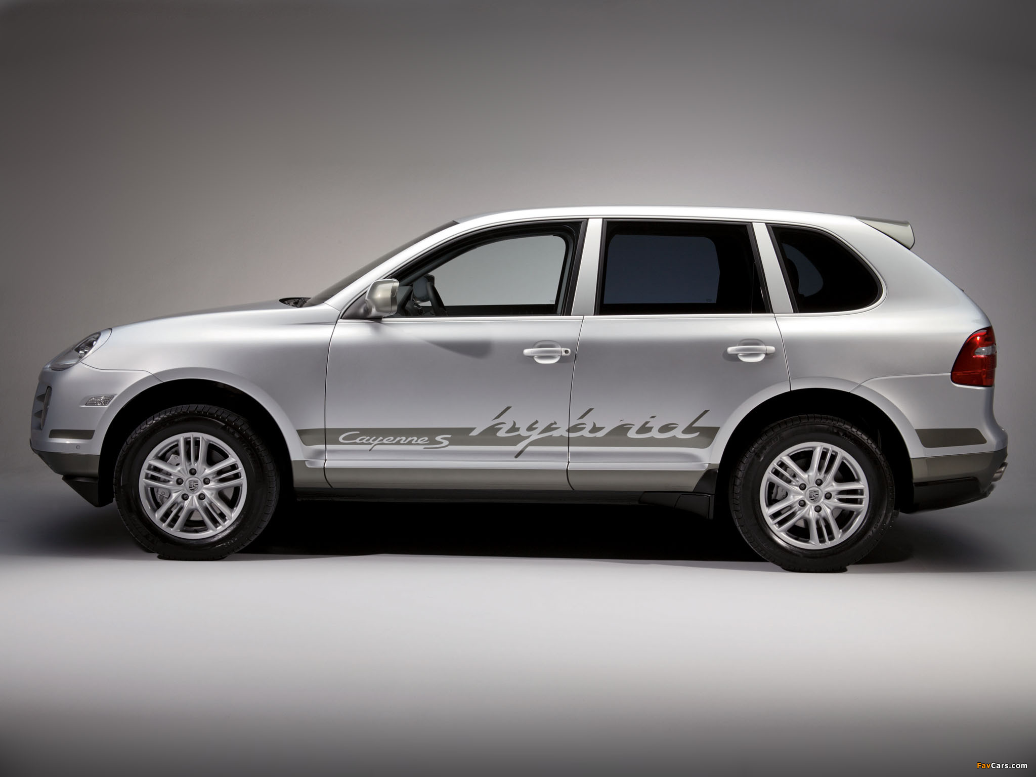 Images of Porsche Cayenne S Hybrid (957) 2009–10 (2048 x 1536)