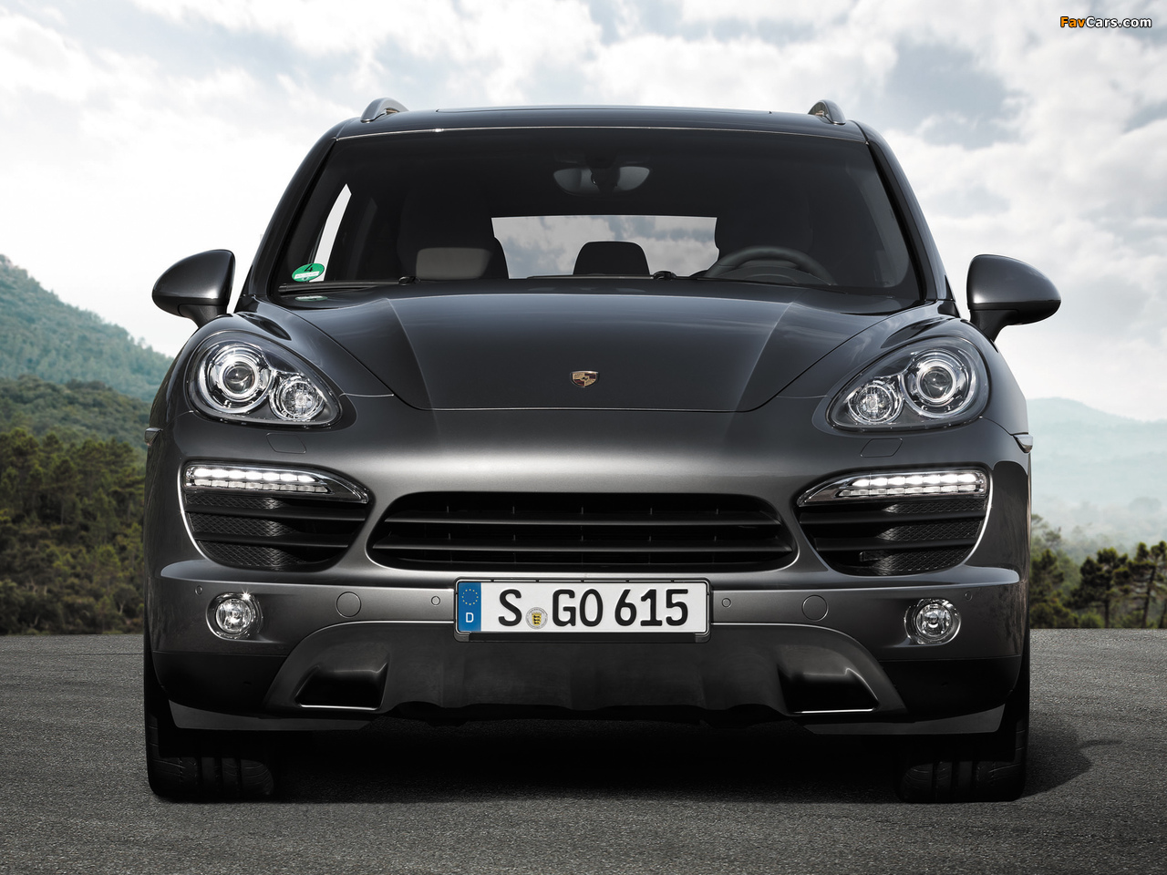 Images of Porsche Cayenne S Diesel (958) 2012 (1280 x 960)