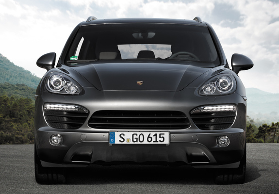 Images of Porsche Cayenne S Diesel (958) 2012