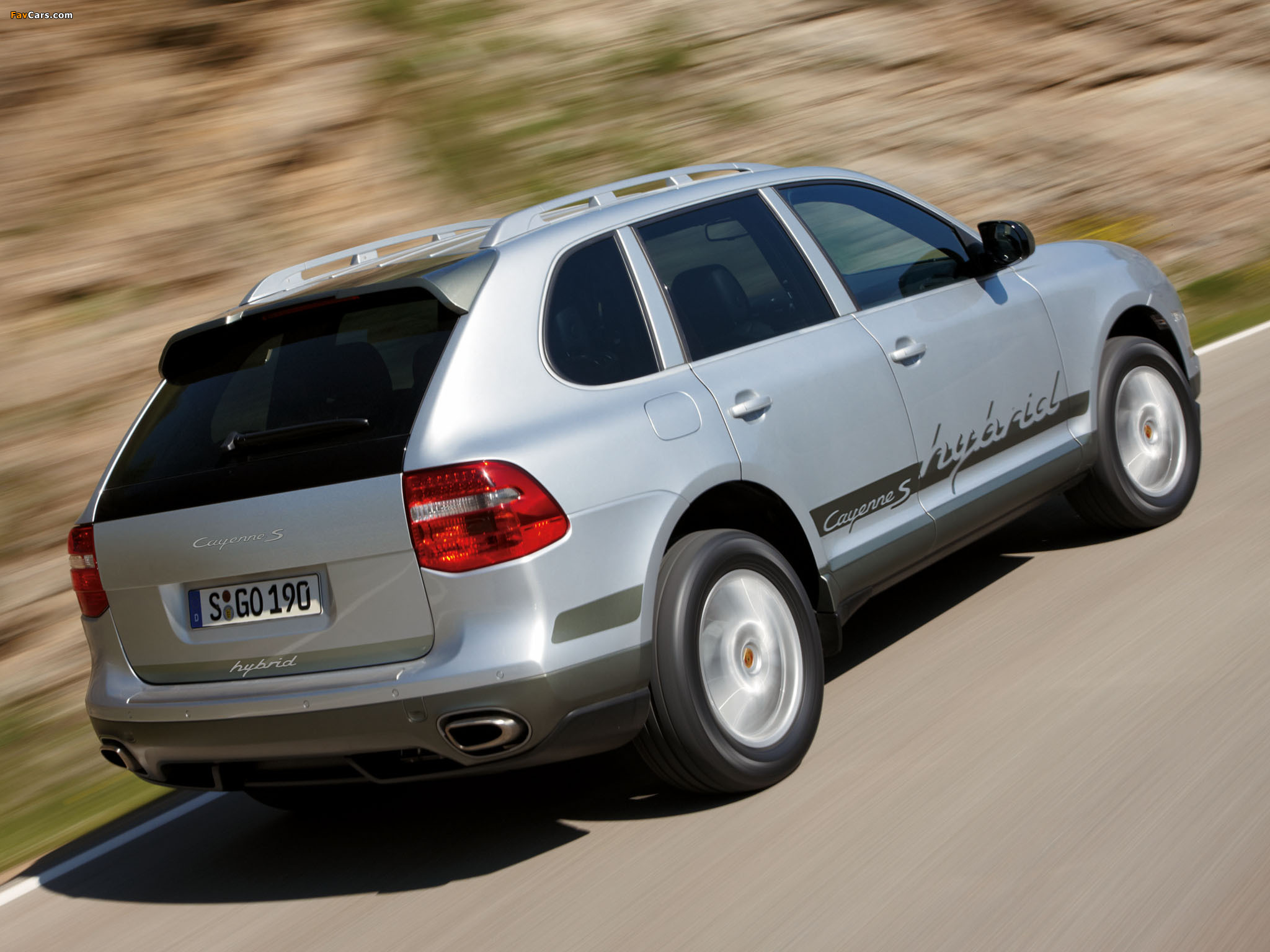 Photos of Porsche Cayenne S Hybrid (957) 2009–10 (2048 x 1536)