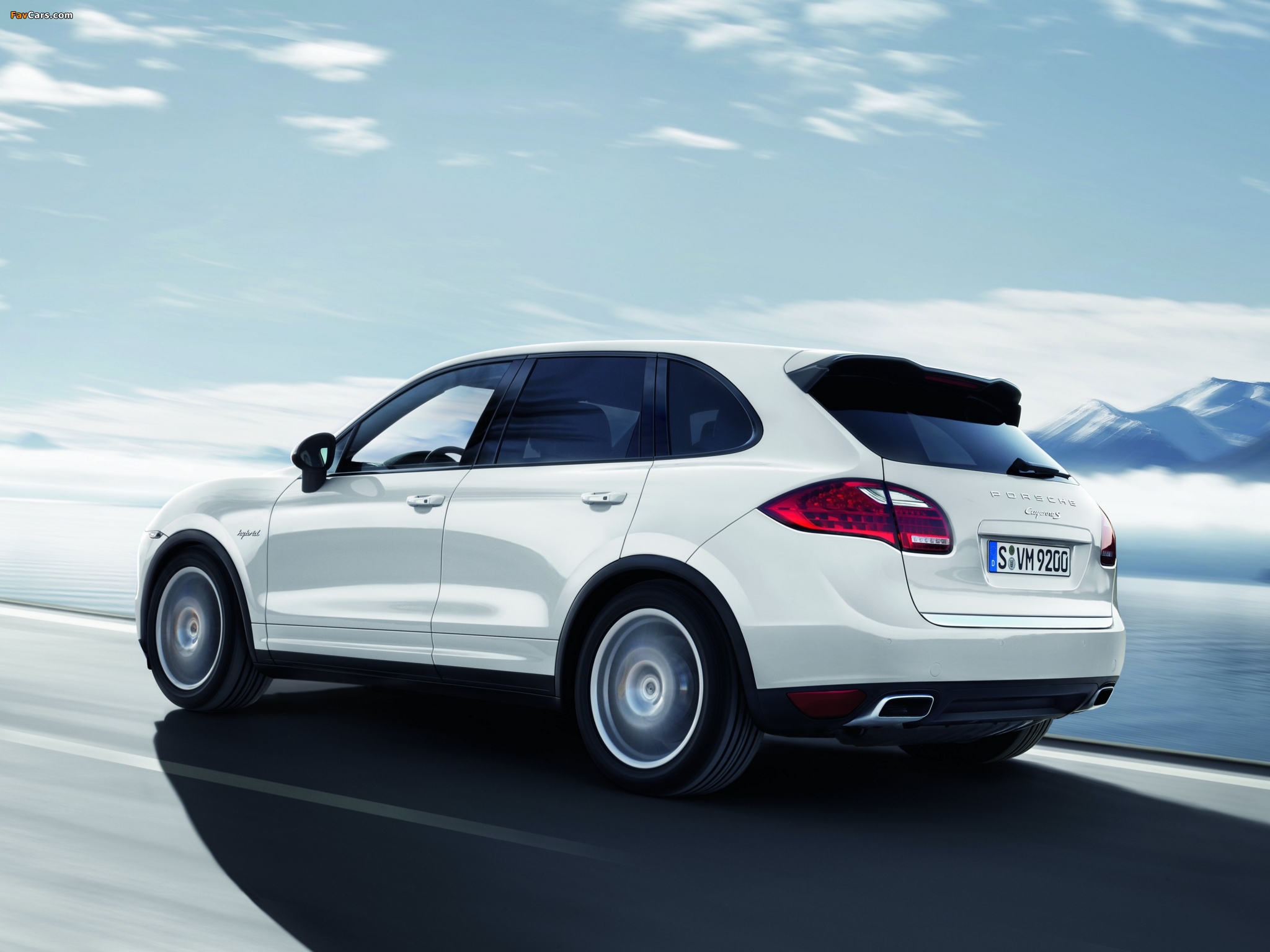 Photos of Porsche Cayenne S (958) 2010 (2048 x 1536)