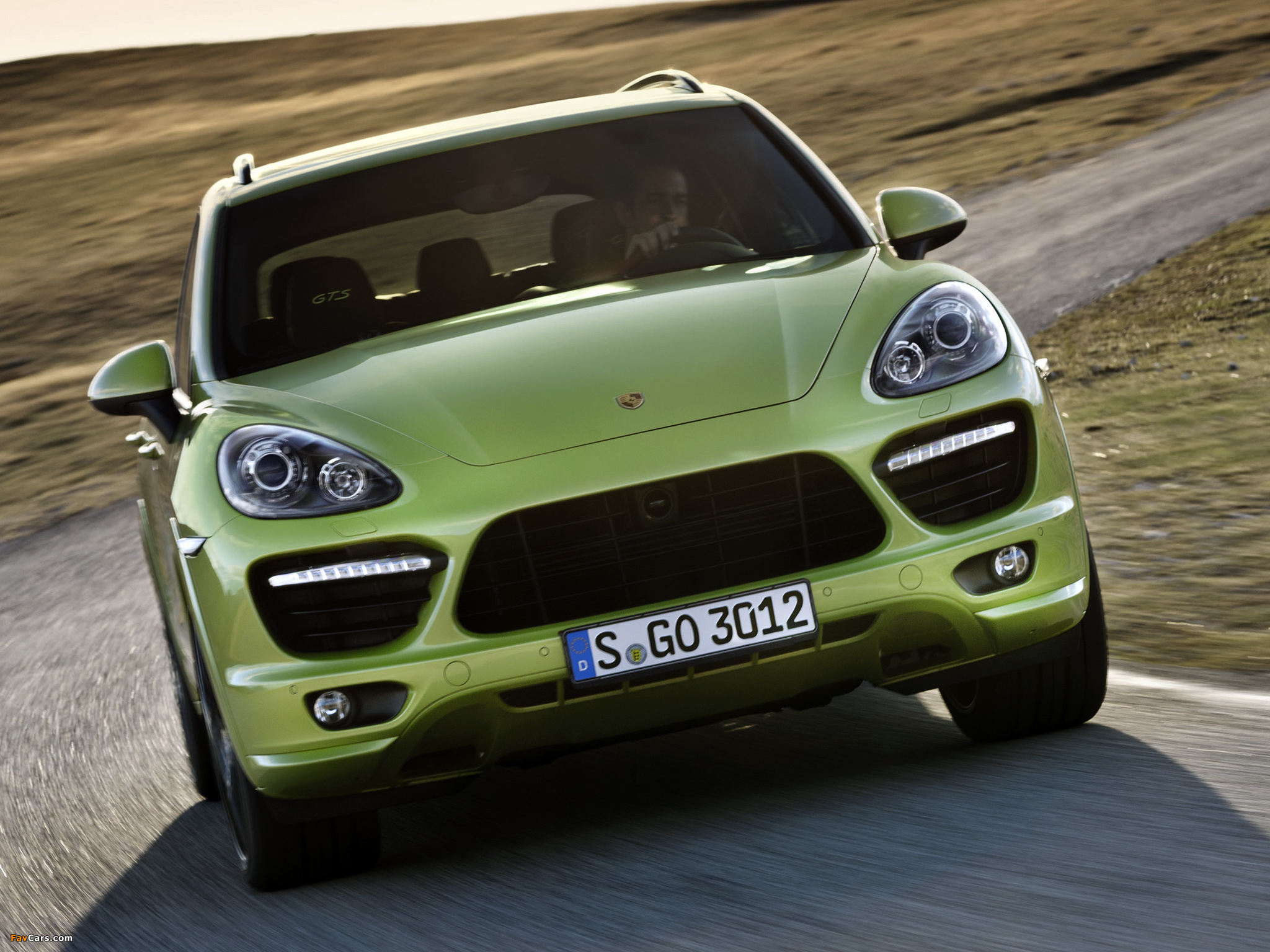 Photos of Porsche Cayenne GTS (958) 2012 (2048 x 1536)