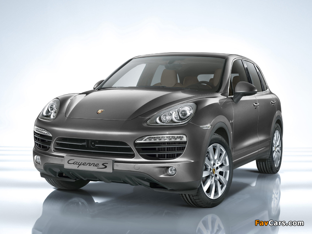 Photos of Porsche Cayenne S Diesel (958) 2012 (640 x 480)