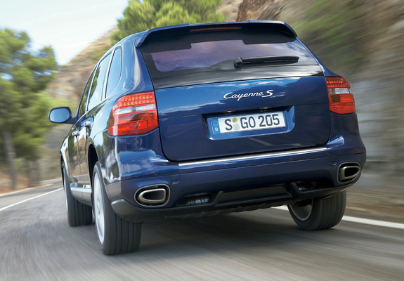 Pictures of Porsche Cayenne S (957) 2007–10