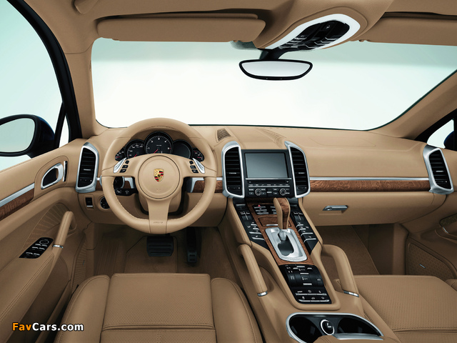 Pictures of Porsche Cayenne Turbo (958) 2010 (640 x 480)