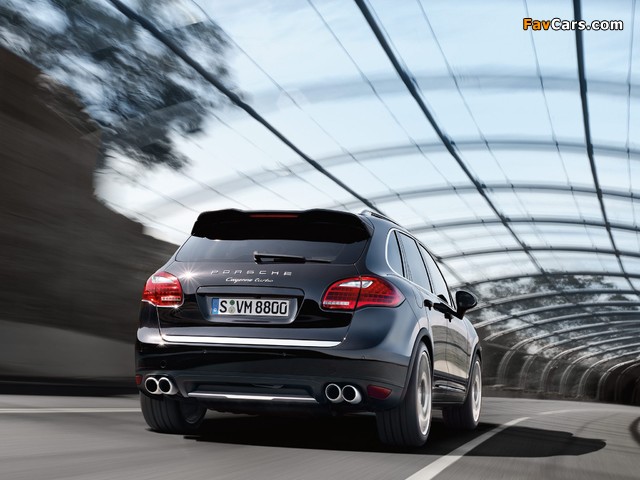 Pictures of Porsche Cayenne Turbo (958) 2010 (640 x 480)
