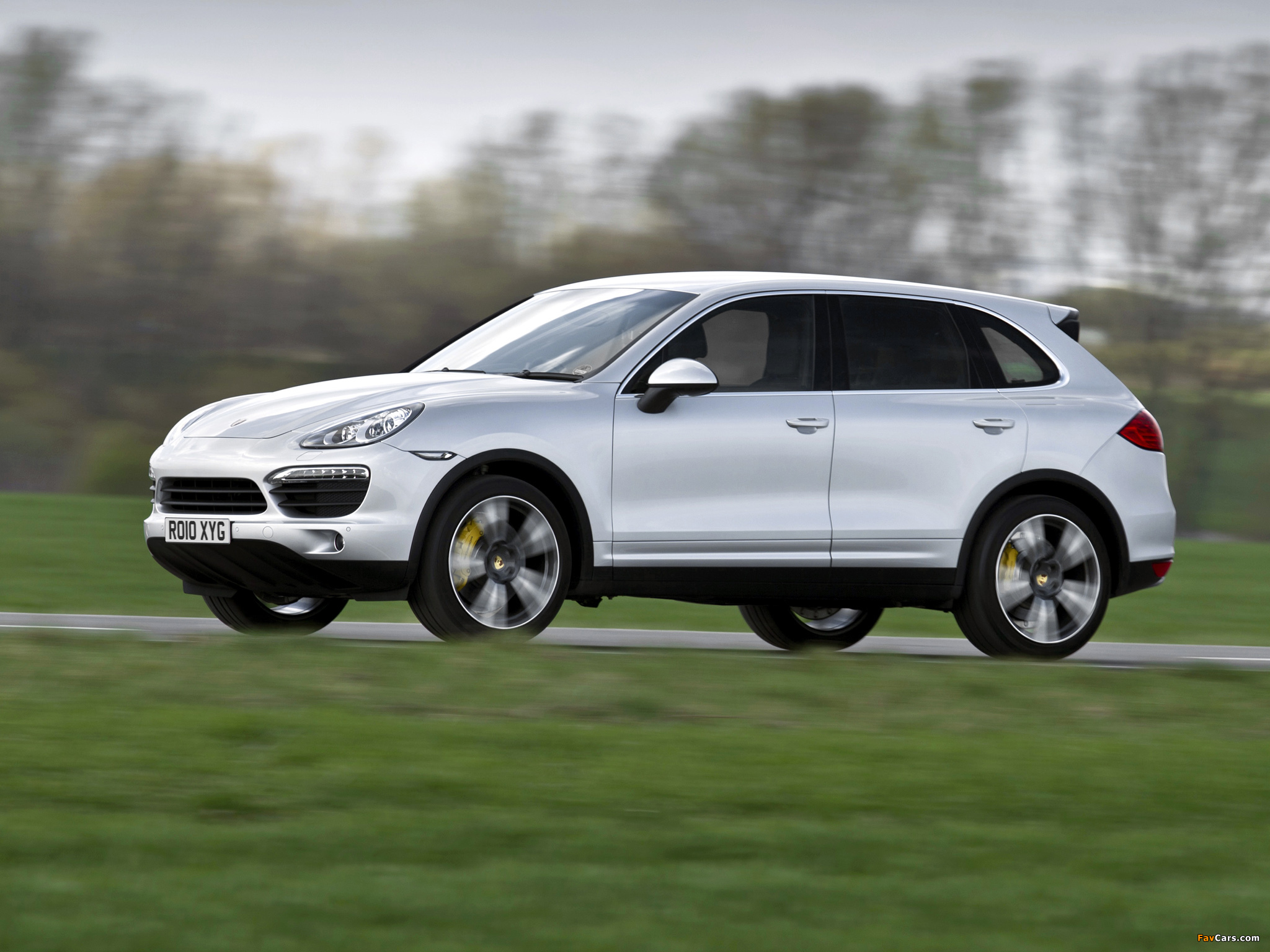 Porsche Cayenne S UK-spec (958) 2010 wallpapers (2048 x 1536)