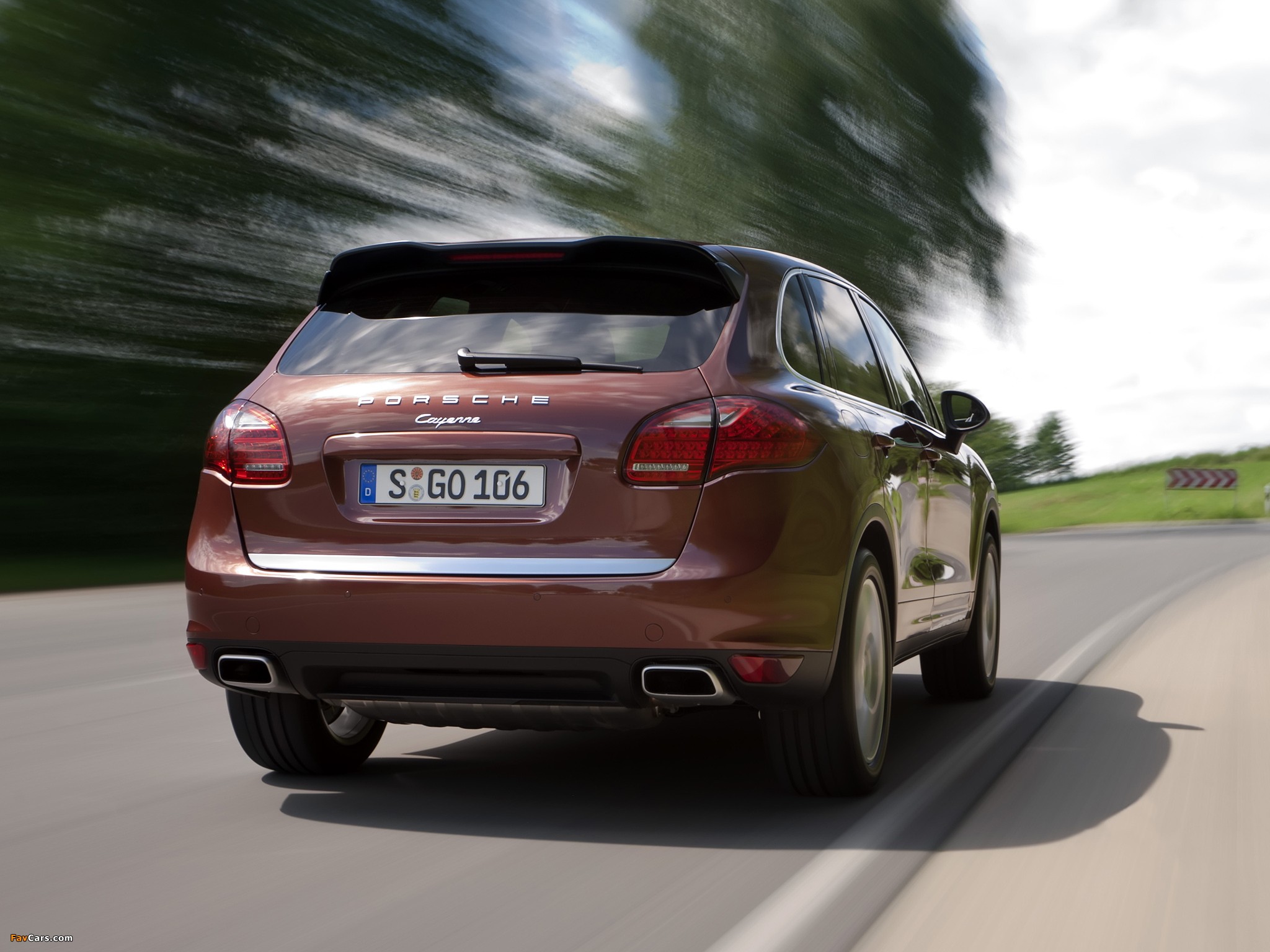 Porsche Cayenne (958) 2010 wallpapers (2048 x 1536)