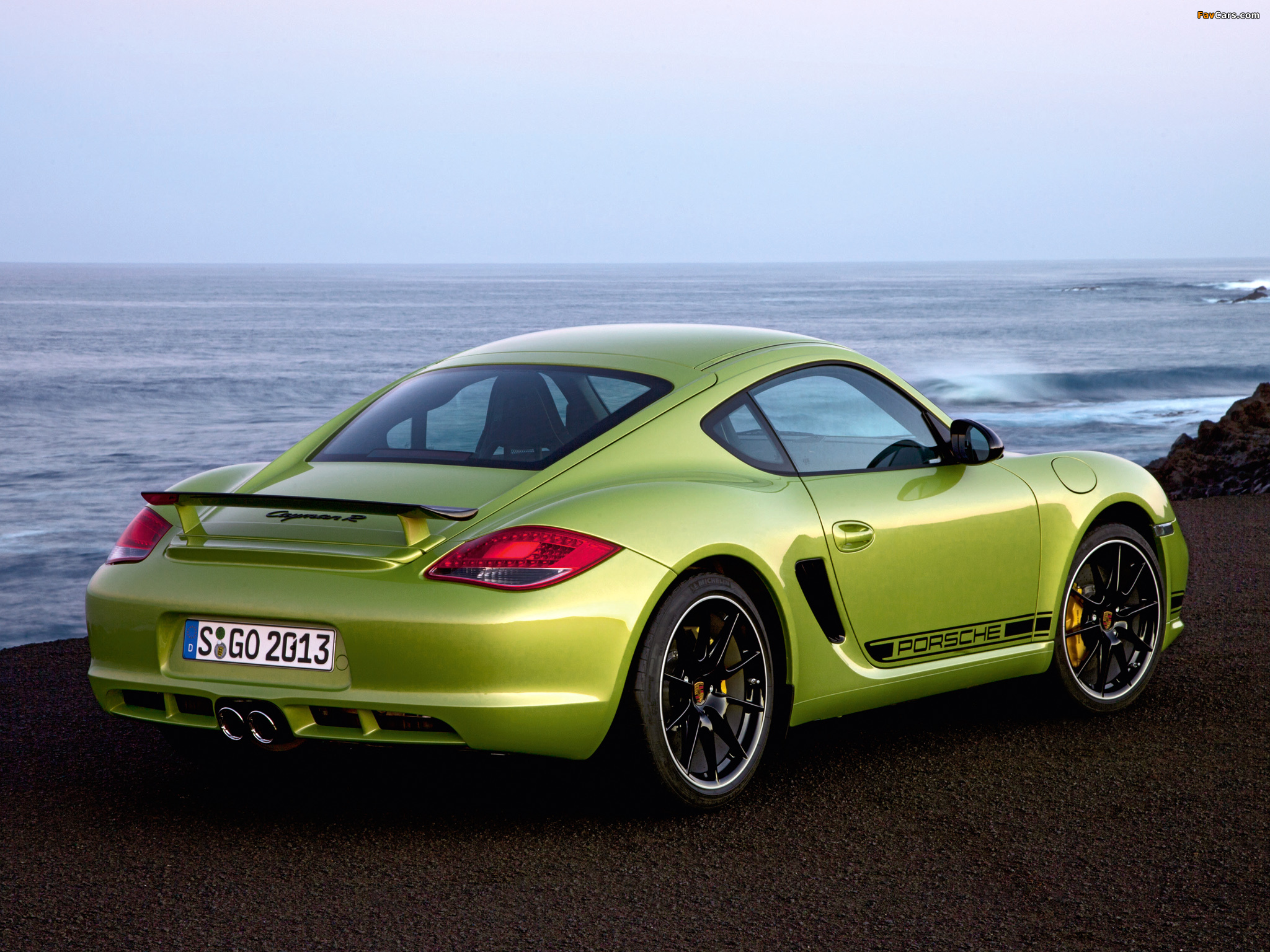 Porsche Cayman R (987C) 2010 images (2048 x 1536)