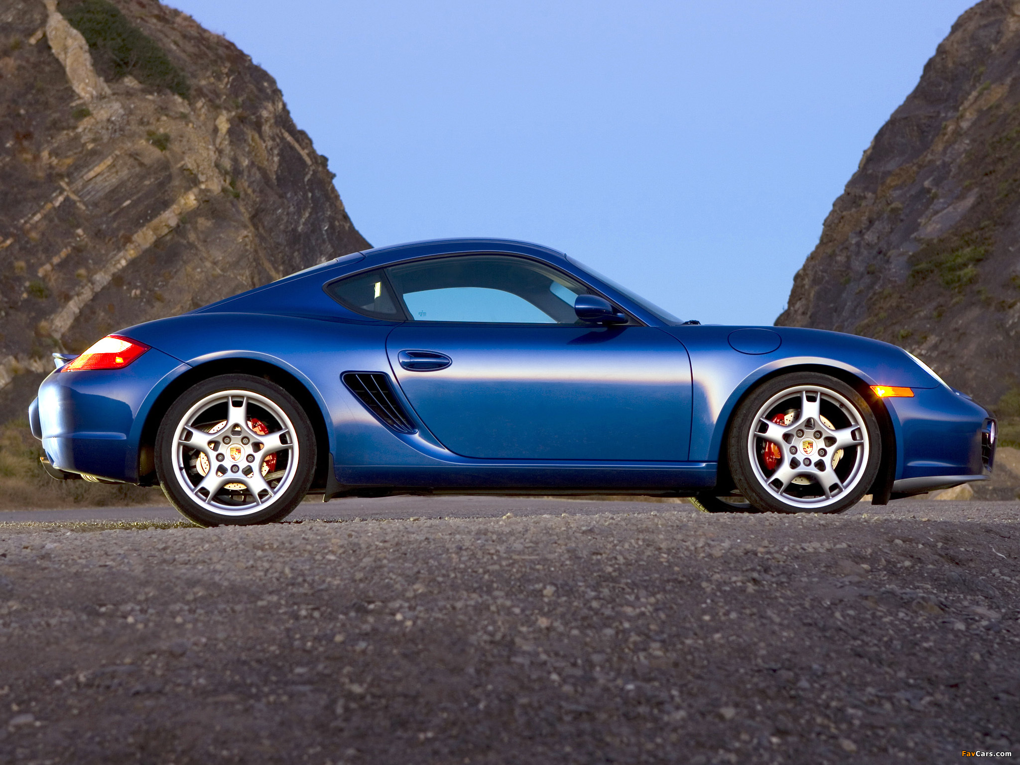 Porsche Cayman S US-spec (987C) 2007–08 wallpapers (2048 x 1536)