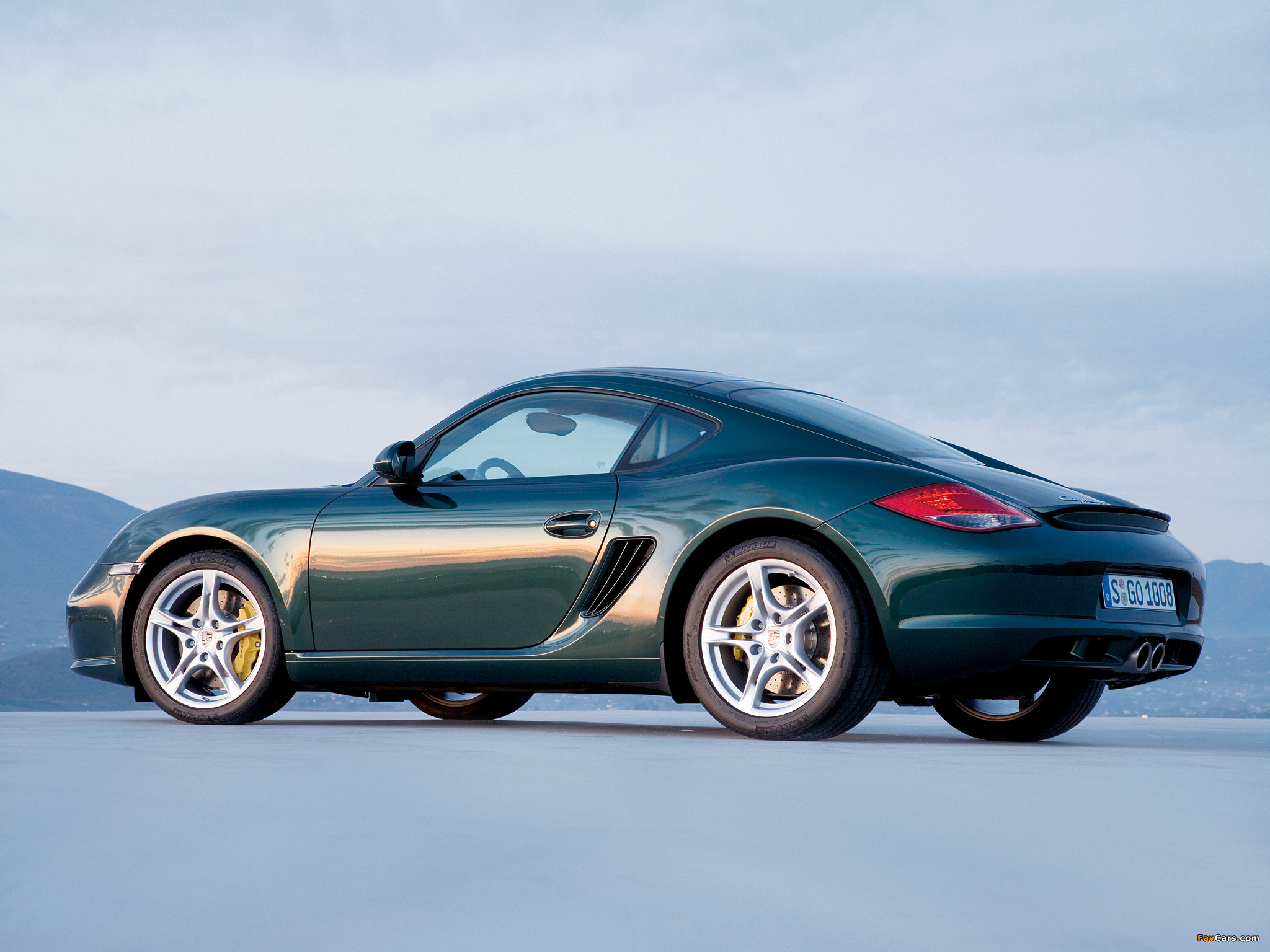 Porsche Cayman S (987C) 2009 wallpapers (2048 x 1536)