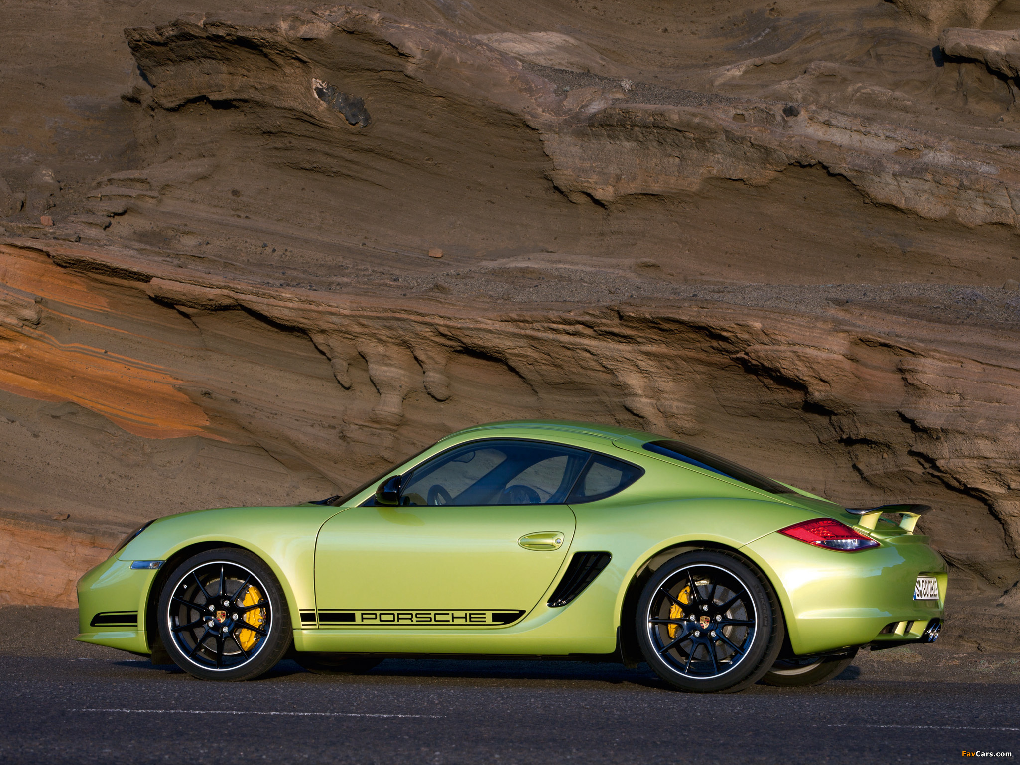 Porsche Cayman R (987C) 2010 wallpapers (2048 x 1536)