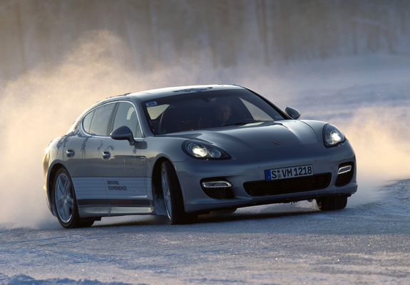 Images of Porsche Panamera 4S (970) 2009–13