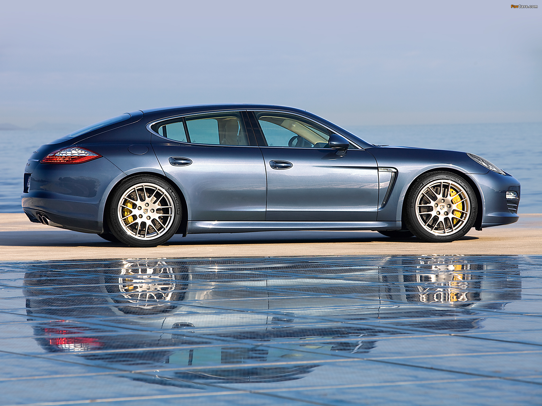 Images of Porsche Panamera 4S (970) 2009–13 (2048 x 1536)