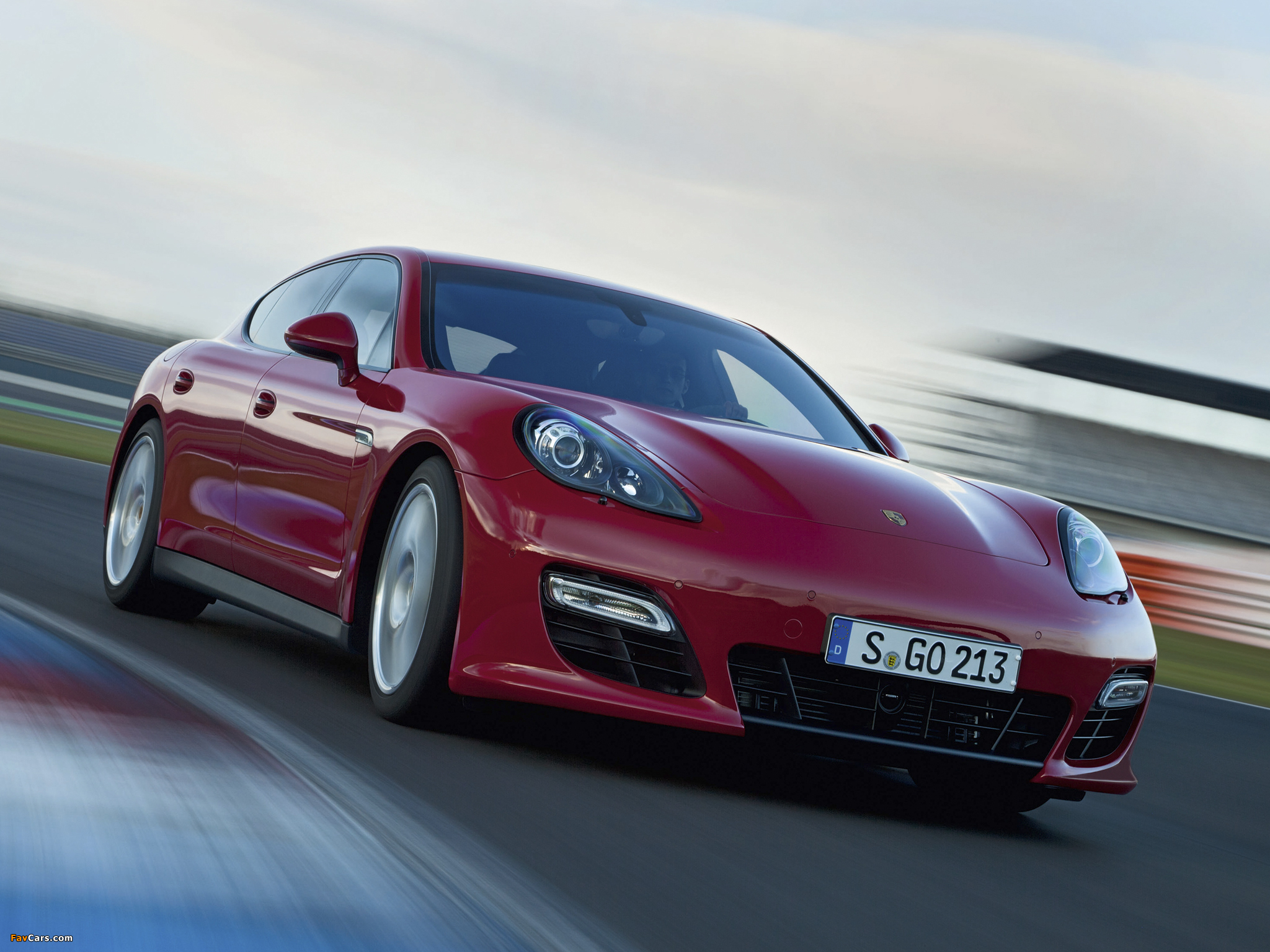 Images of Porsche Panamera GTS (970) 2012–13 (2048 x 1536)