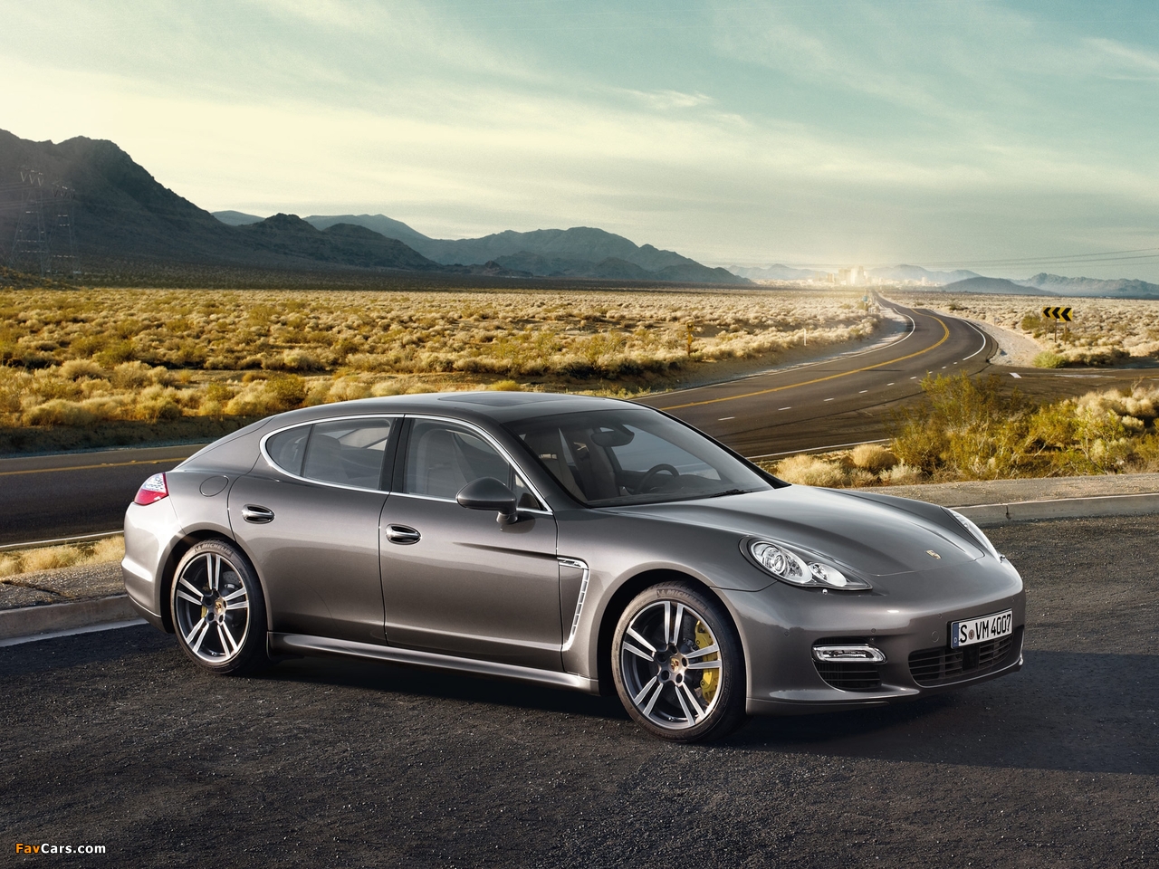 Photos of Porsche Panamera Turbo S (970) 2011–13 (1280 x 960)