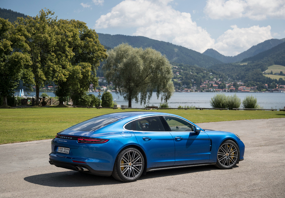 Photos of Porsche Panamera Turbo 2016