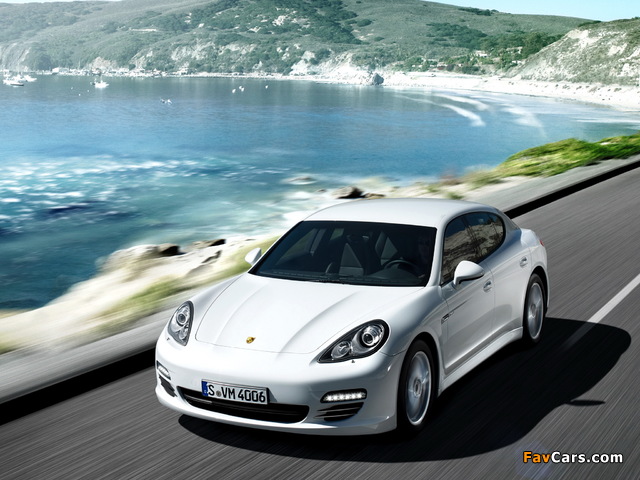 Pictures of Porsche Panamera Diesel (970) 2011–13 (640 x 480)