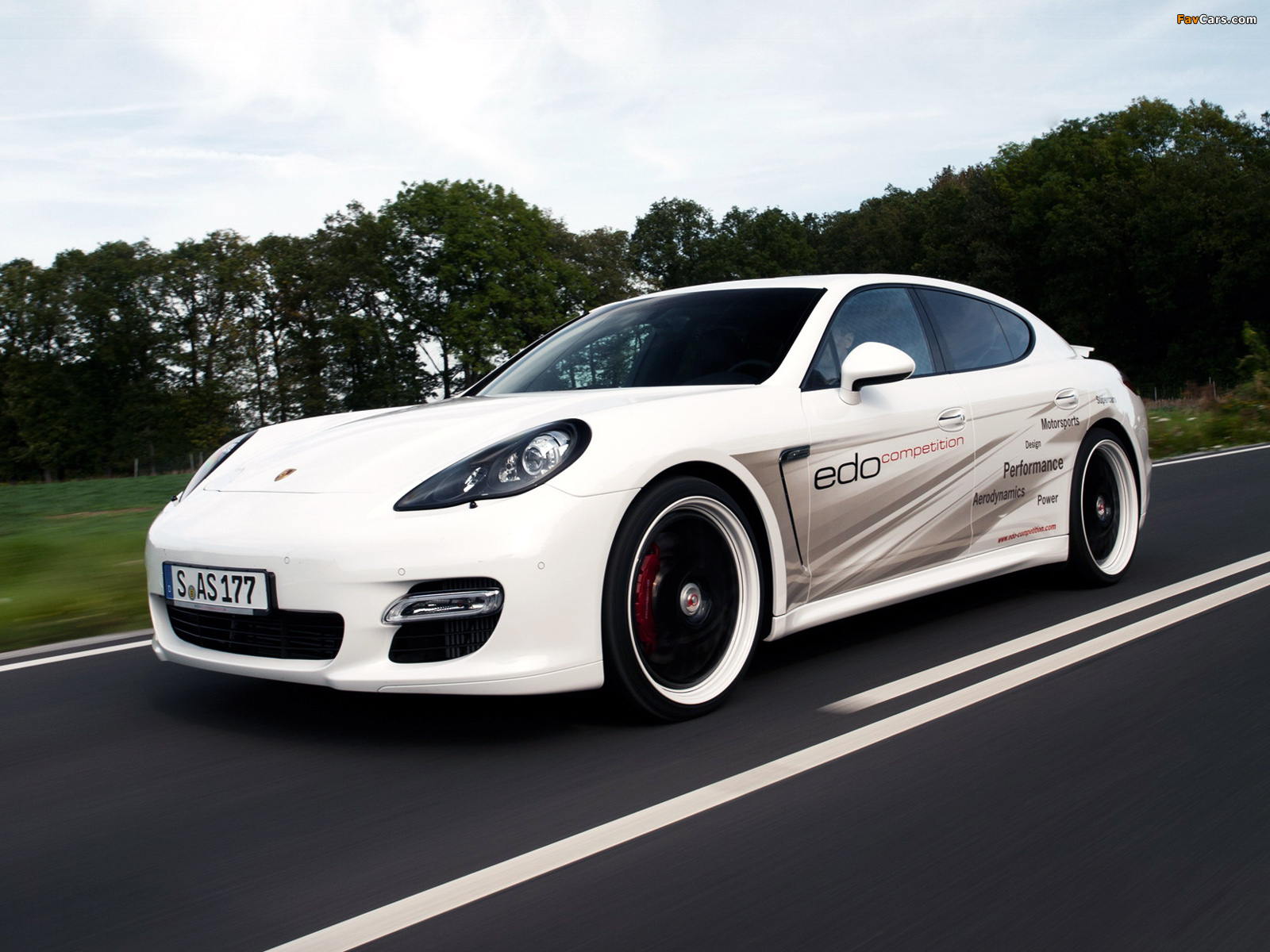 Pictures of Edo Competition Porsche Panamera Turbo S (970) 2012 (1600 x 1200)