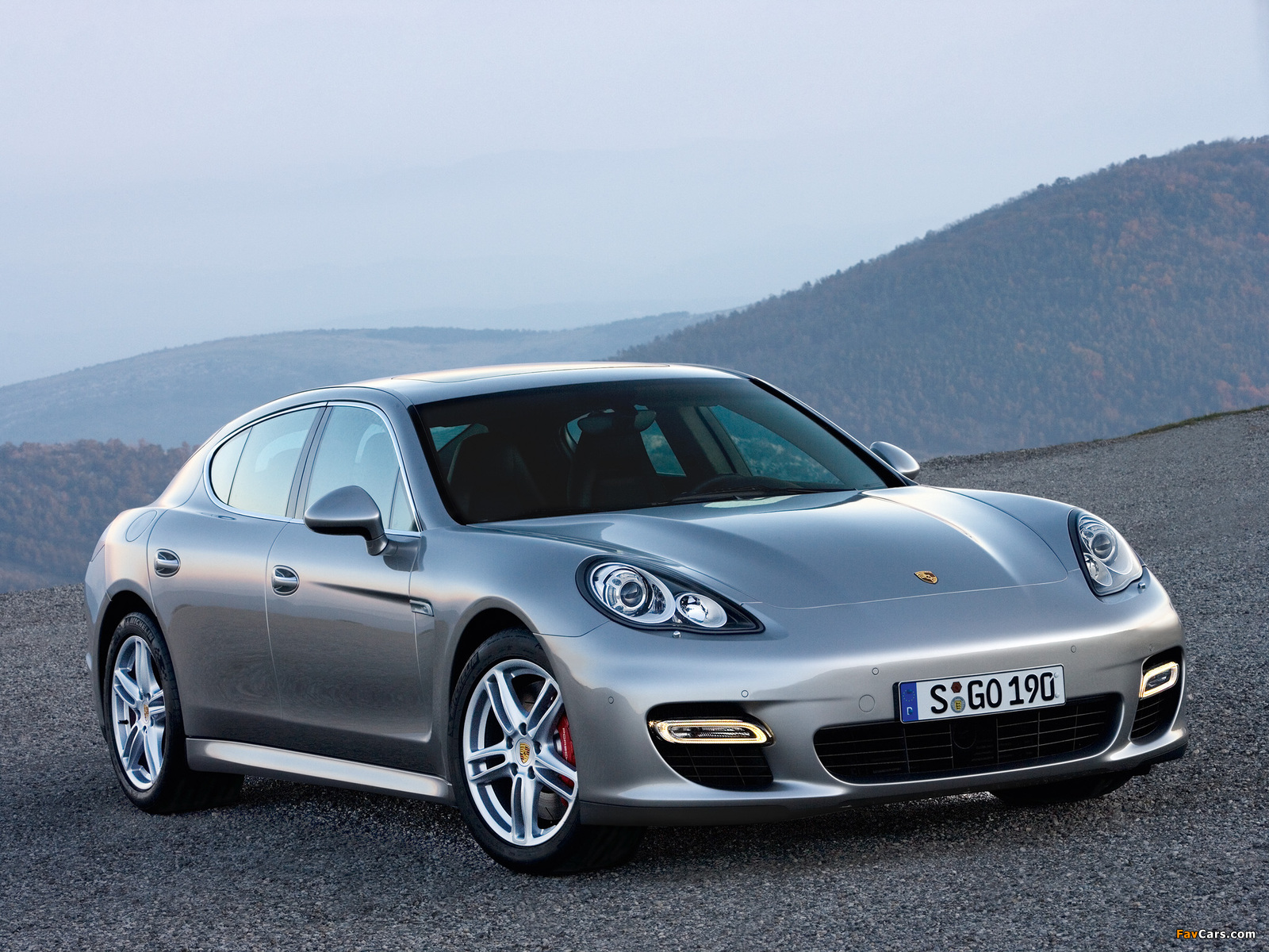 Porsche Panamera Turbo (970) 2009 pictures (1600 x 1200)