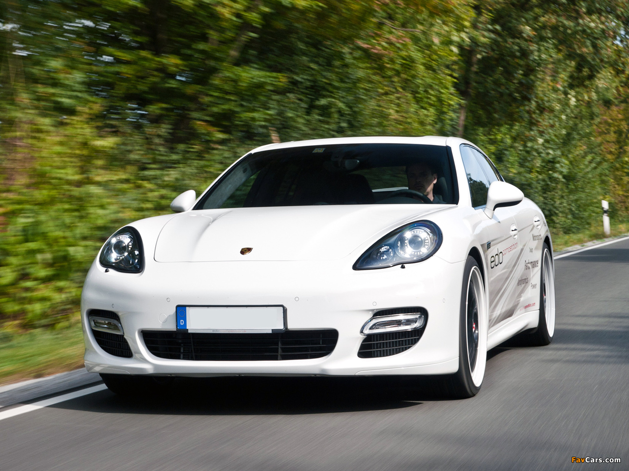 Edo Competition Porsche Panamera Turbo S (970) 2012 photos (1280 x 960)