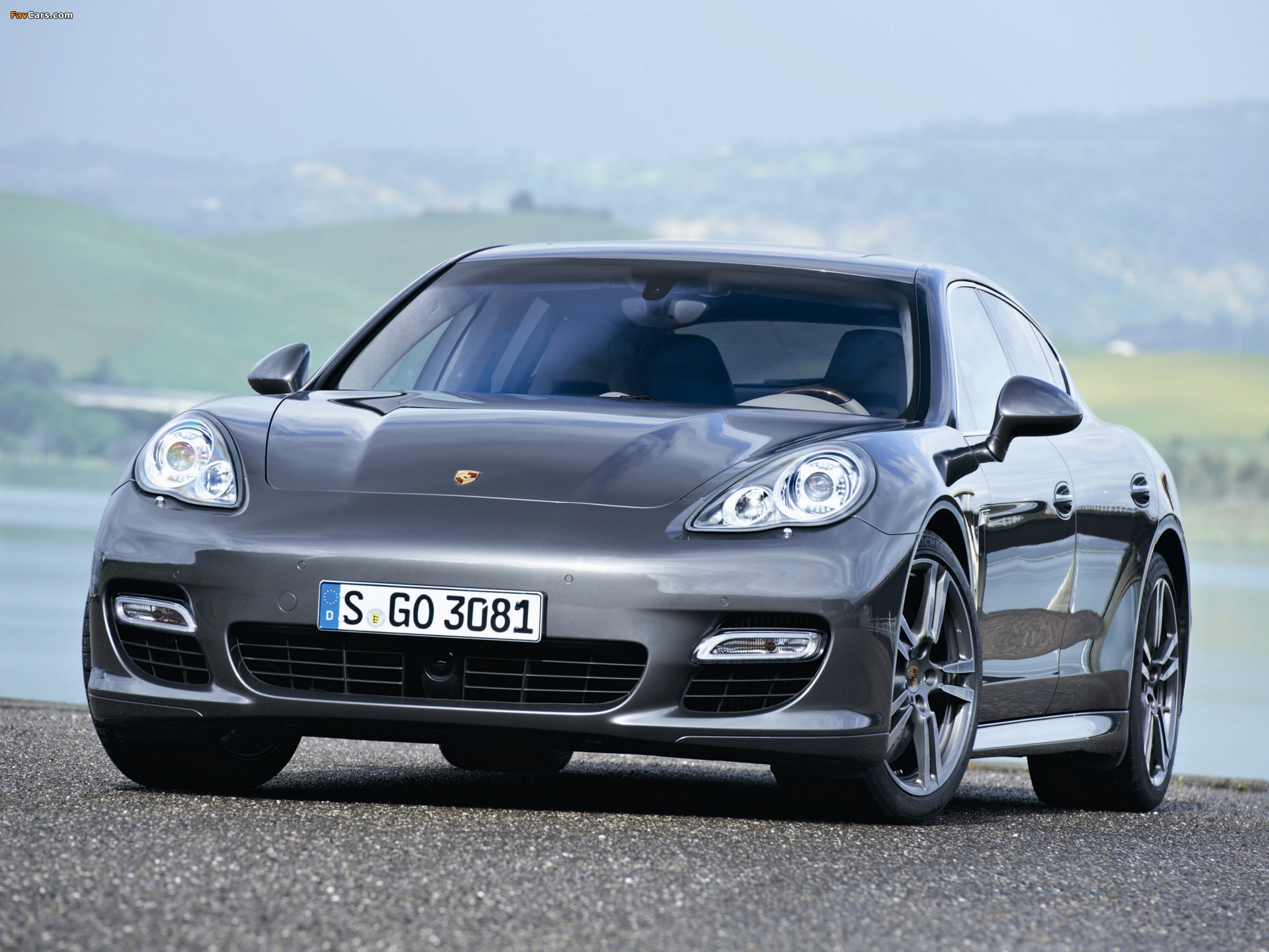 Porsche Panamera Turbo S (970) 2011–13 wallpapers (2048 x 1536)