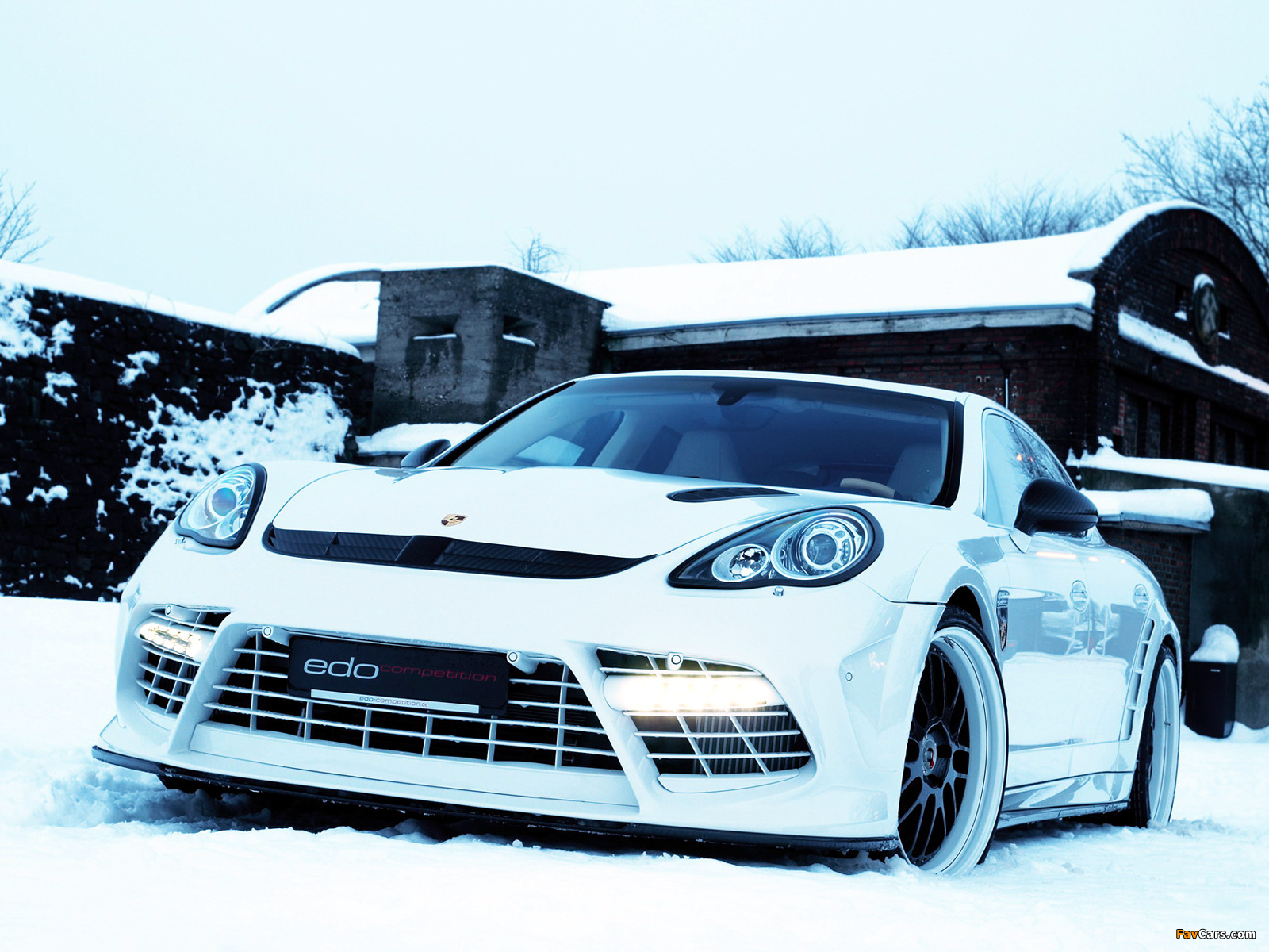 Edo Competition Porsche Panamera Turbo (970) 2011 wallpapers (1600 x 1200)