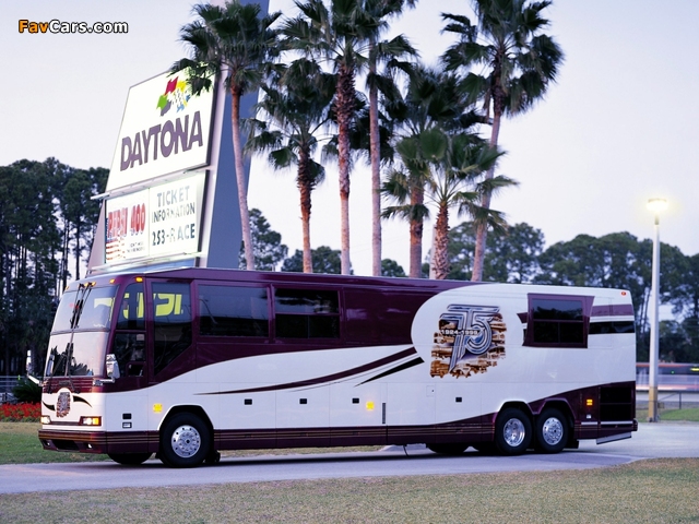 Images of Prevost H3-45 VIP Motorhome 2004 (640 x 480)